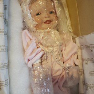 Ashton Drake MEAGAN ROSE Doll Yolanda Bello FIRST ISSUE Heaven Scent Babies